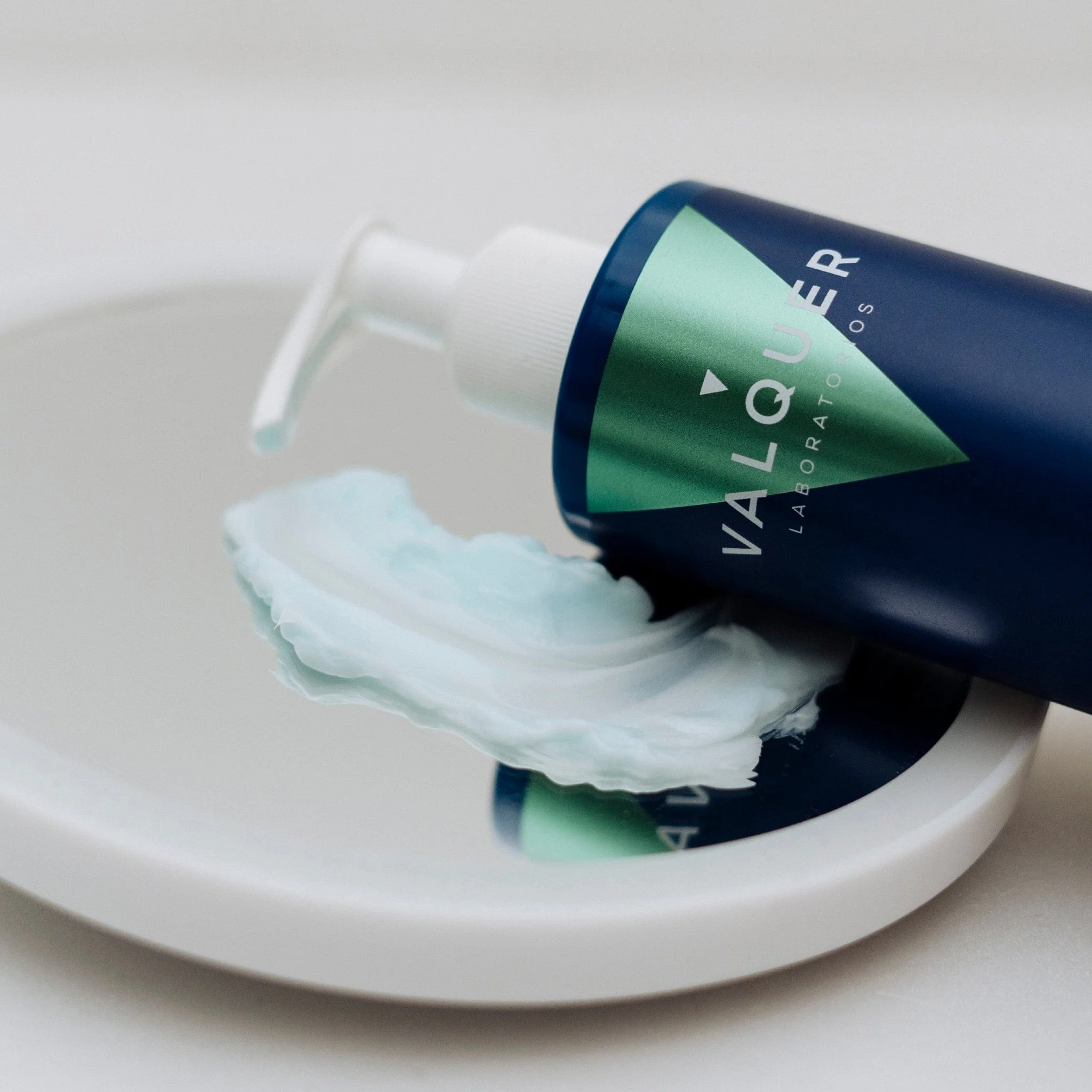 VALQUER MASCARILLA CAPILAR GLACIAL REPARACION TOTAL 275 ML - Image 3